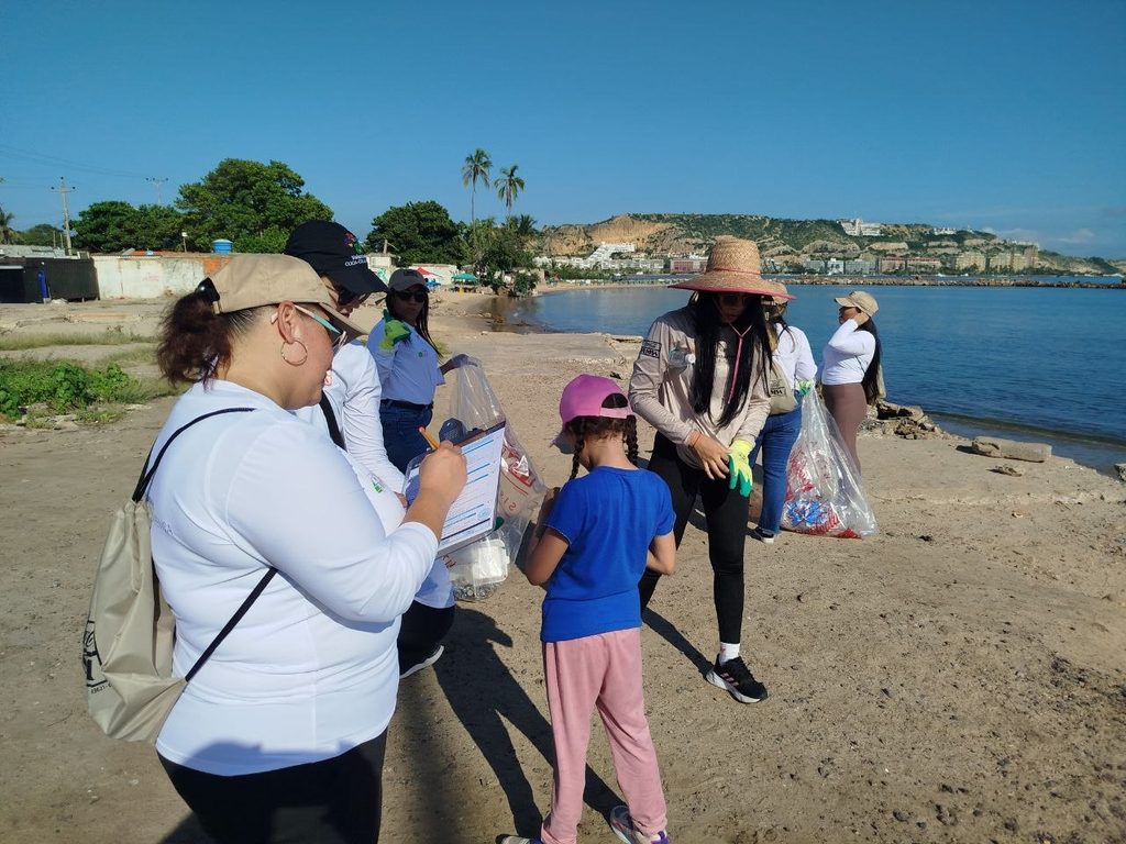 Día Mundial de las Playas 2026 llama a proteger las costas mediante limpieza y ciencia ciudadana